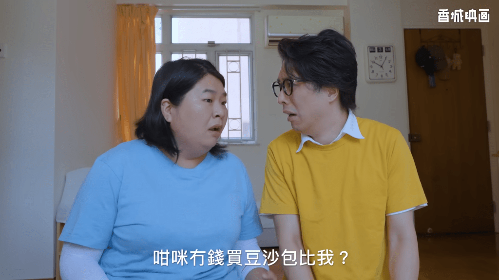 張錦霞經常出現在導演趙羅尼（右）的YouTube頻道「香城映畫」短片。