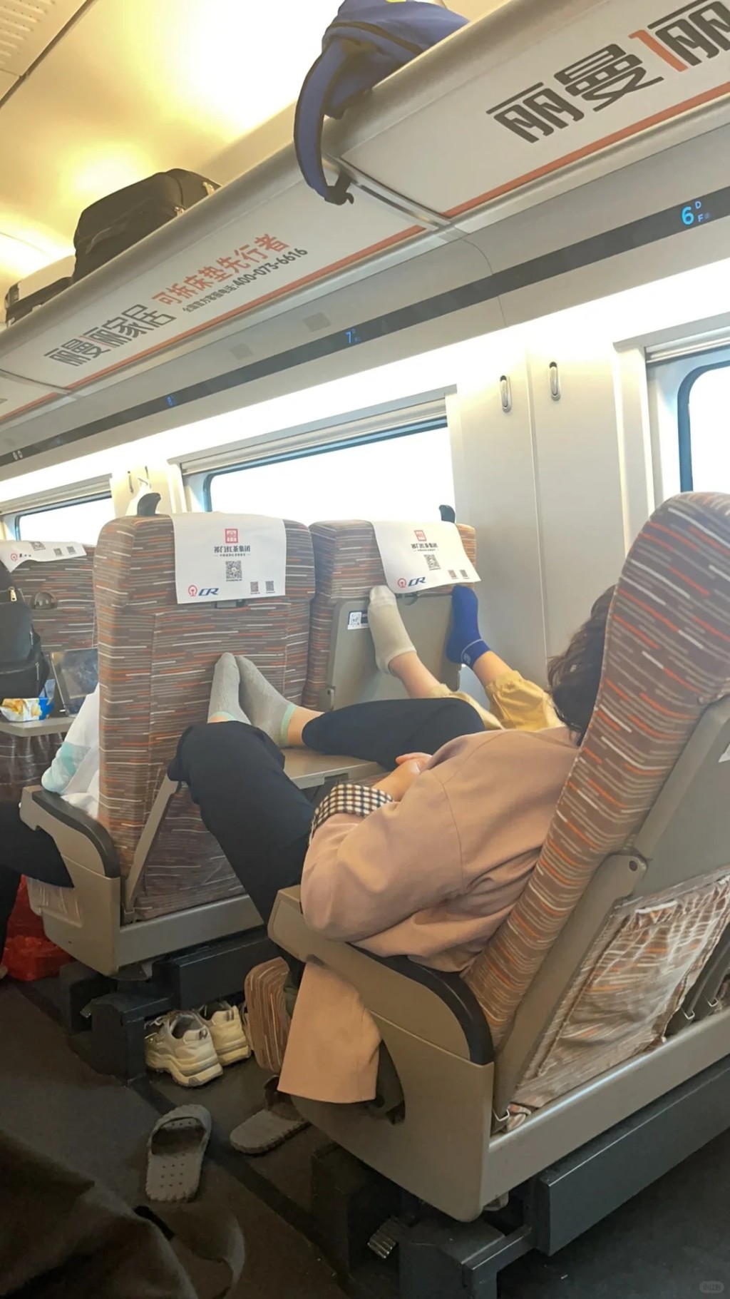 缺德高鐵乘客的各種不文明行為,令多種火車即棄隔套大賣。小紅書 缺德高鐵乘客的各種不文明行為,令多種火車即棄隔套大賣。小紅書