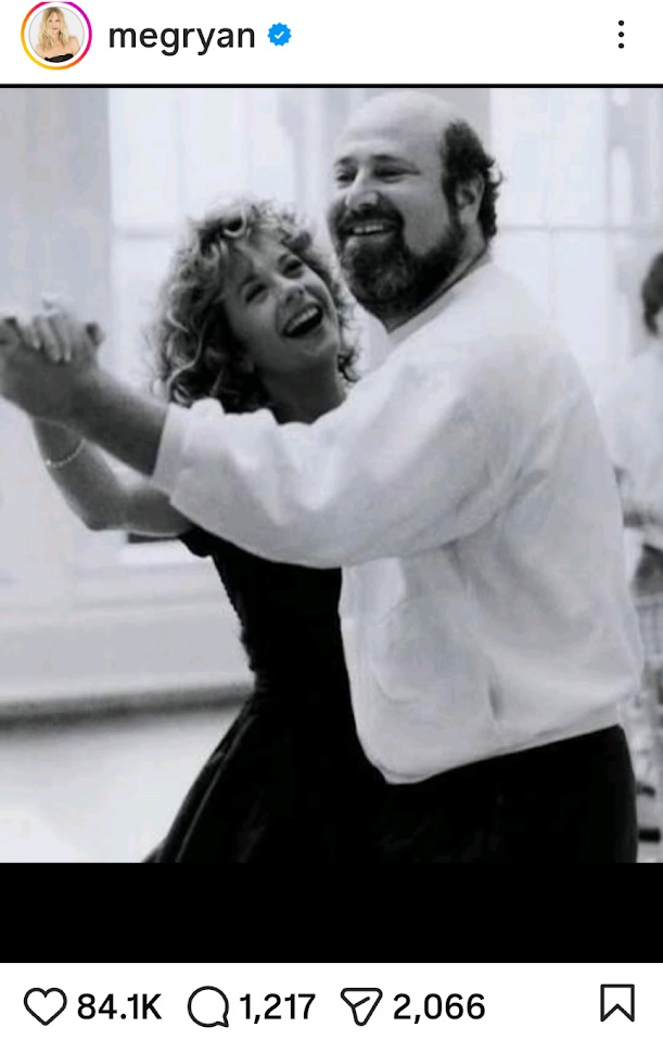 美琪賴恩在IG公開與洛連納拍攝《90男歡女愛》時的花絮照。 美琪賴恩在IG公開與洛連納拍攝《90男歡女愛》時的花絮照。