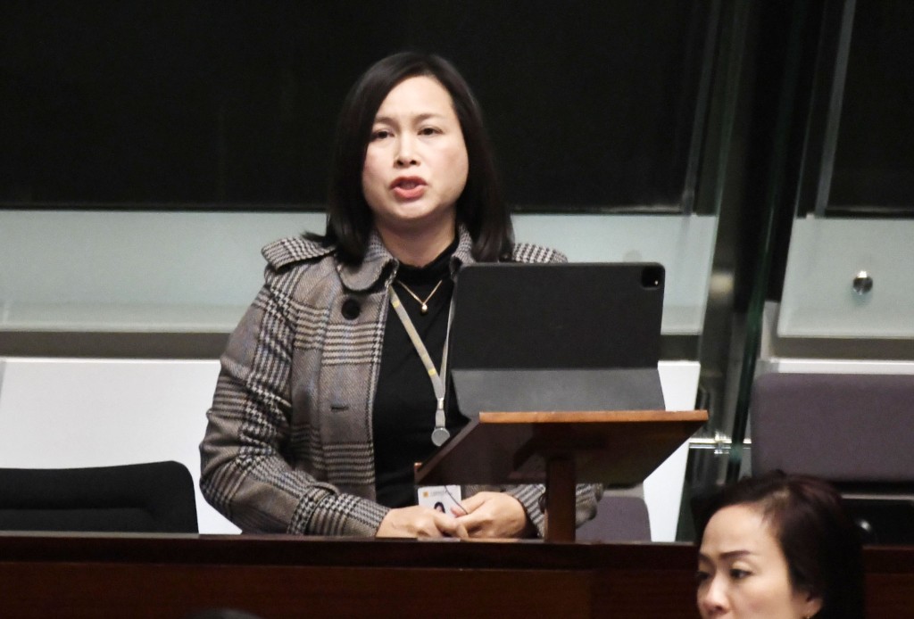 打鼓嶺區鄉事委員會主席陳月明關注北都部分的鄉郊水浸問題。 打鼓嶺區鄉事委員會主席陳月明關注北都部分的鄉郊水浸問題。