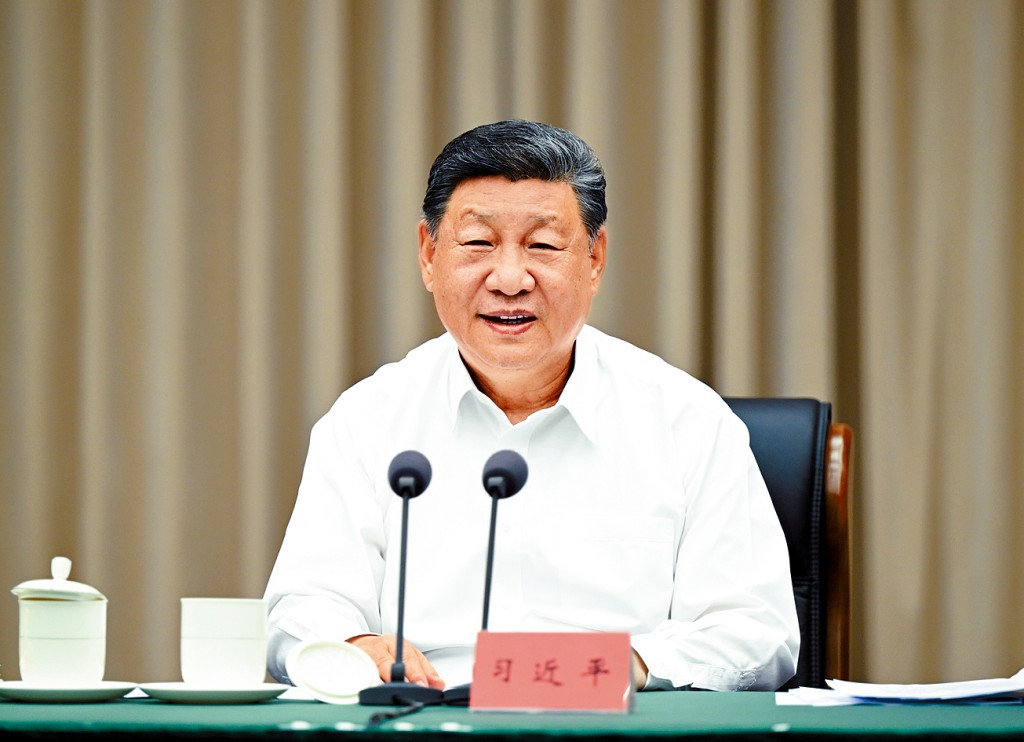 习近平在海南三亚就自贸港建设发表讲话。