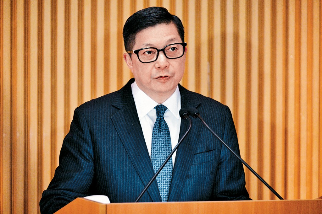 鄧炳強表示，判刑為那些被被告人煽動出來犯法的人，特別是年輕人，讓他們得到一個公道。