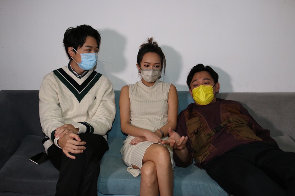 拍節目同訪問一樣,阿祖都當正同朋友傾偈一樣好鬼free。