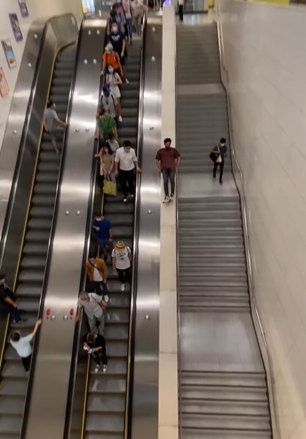 有青年在港鐵南昌站進行極限運動、亡命玩「瀡天梯」的影片，近日在網上瘋傳，惹起關注，港鐵已將事件報警。