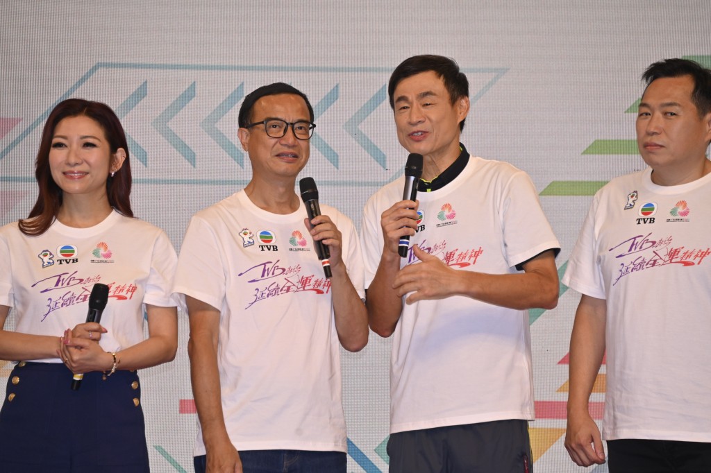 主持除了朱凱婷、鍾志光等,還有專業評述團。 主持除了朱凱婷、鍾志光等,還有專業評述團。