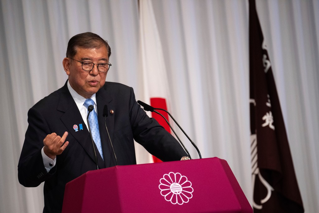 石破茂在記者會上表明,將繼續擔任首相。美聯社