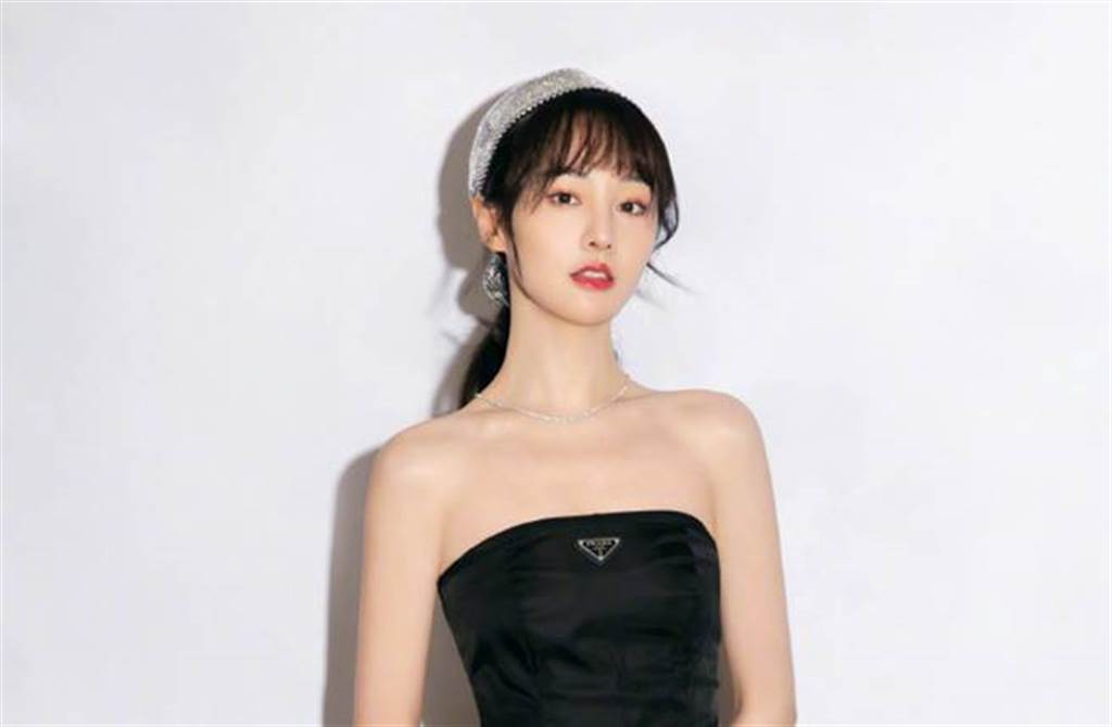 逃稅女星鄭爽被列入抵制名單。網上圖片