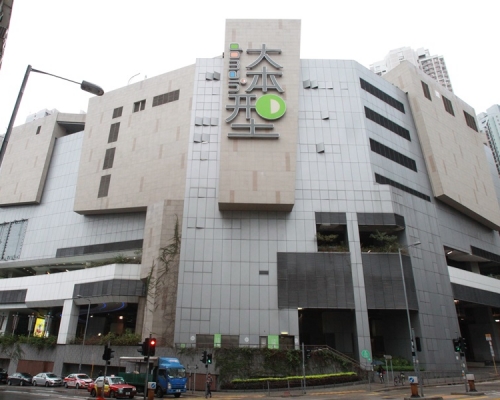 中招女文員曾訪「大本型」商場三食肆。資料圖片