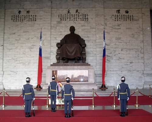 中正紀念堂「轉型」方案包括移除蔣介石銅像。網圖