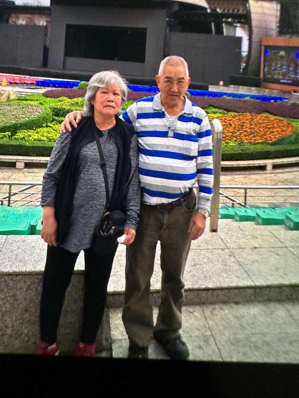 阮培恩（右）与妻子相识53年。
