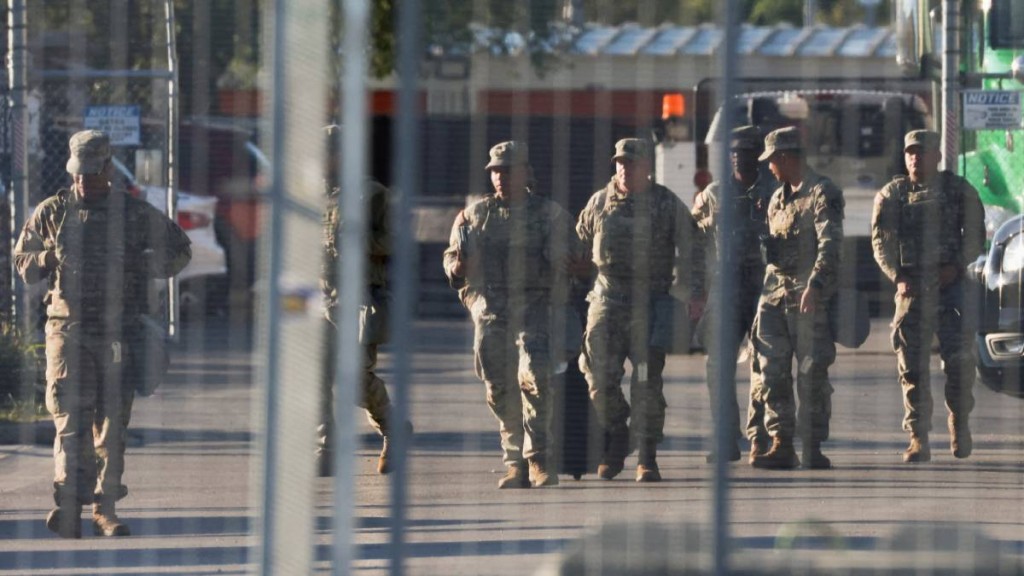 特朗普稱成功打擊犯罪，宣布撤走芝加哥等3城國民警衛隊。路透社