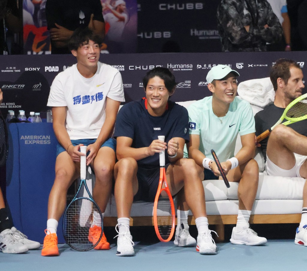 香港今站有3位亞洲球手,左起: 黃澤林、張之臻及商竣程。徐嘉華攝 香港今站有3位亞洲球手,左起: 黃澤林、張之臻及商竣程。徐嘉華攝
