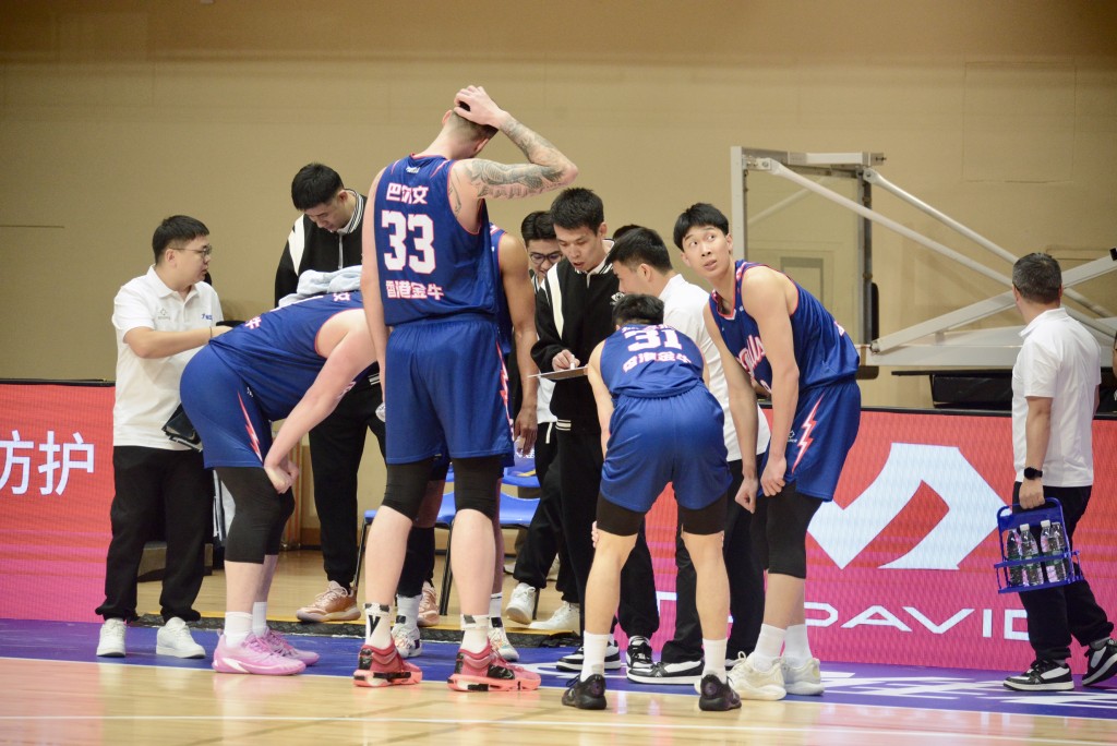 主教練解立彬用「亂」形容球隊表現。楊功煜攝