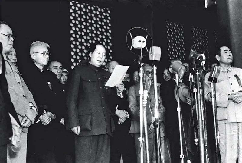 毛泽东诞辰130周年纪念日，全国各地有不同的纪念活动。微博