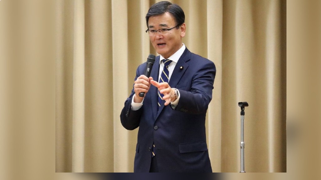 日本内阁官房副长官森屋宏今日透露，今早有日本的学童在深圳遇袭。FB