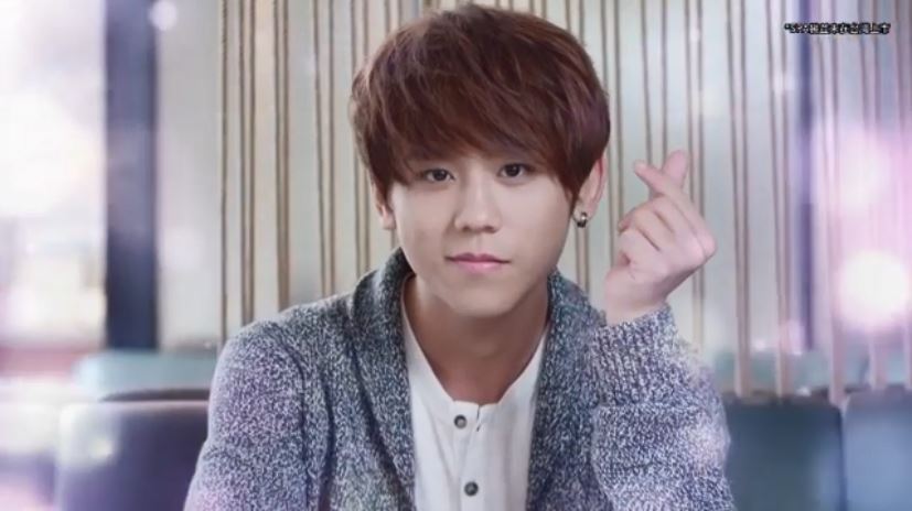 ……一抬高頭即秒變姜濤！