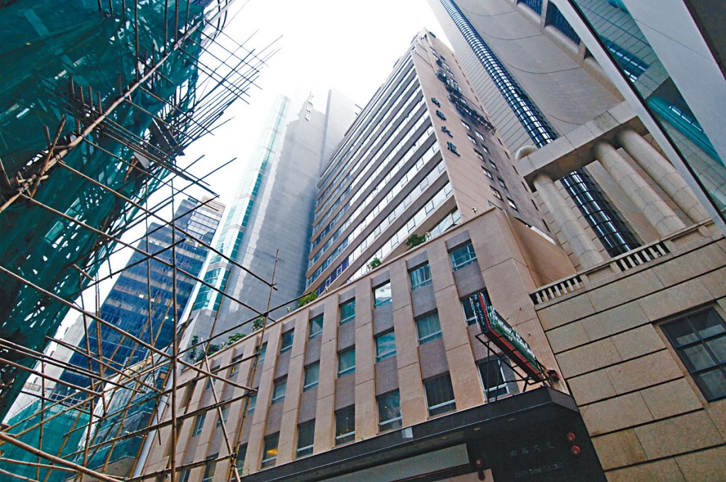 大鴻輝梁紹鴻以1.2億沽出中環南華大廈全層，每呎2.91萬創該商廈新高。