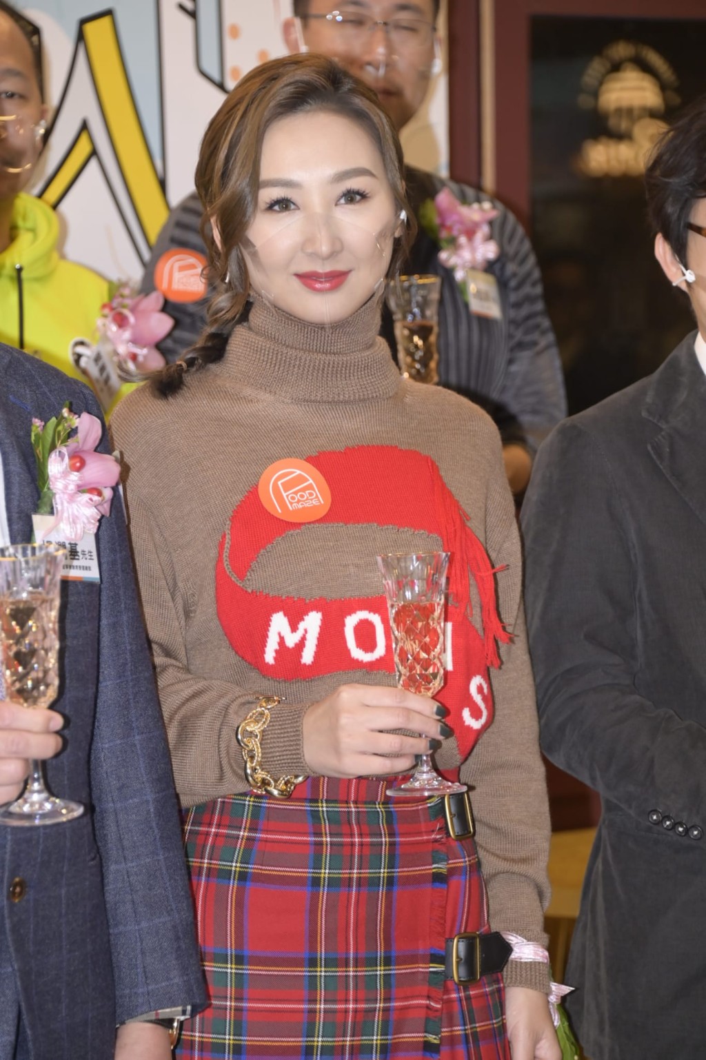 高海宁好钟意食辣。