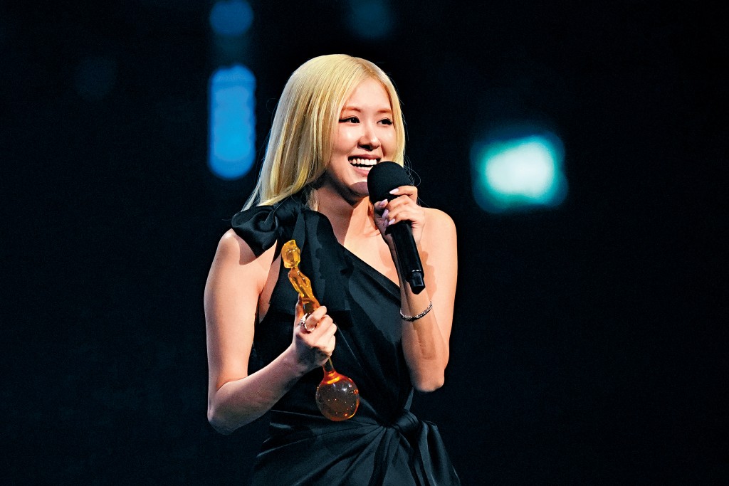 Rosé憑《APT.》奪得「年度國際歌曲」創歷史。