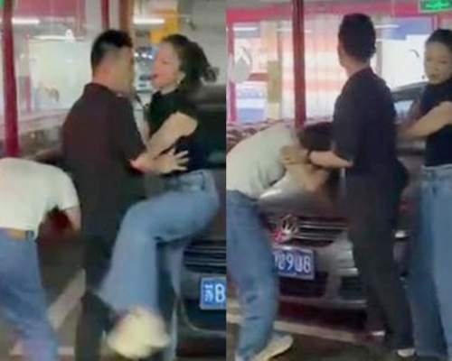 女子(右)在百貨公司停車場「捉姦」,更一度出手襲擊小三(左),但其丈夫(中)只一面倒坦護情人。網圖