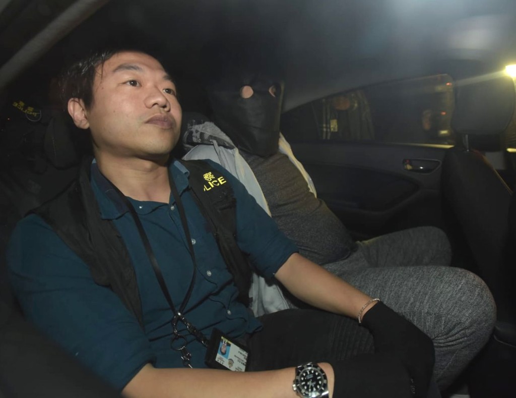 警方拘捕一名男子。
