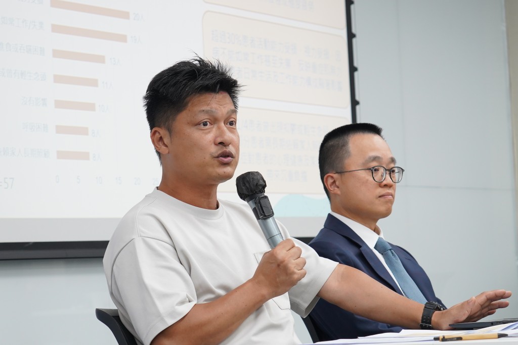 張兆中說,鑑於本地患者基數小,相信納入藥物名冊不會對政府構成太大負擔,促請醫管局向病人提供支援。 張兆中說,鑑於本地患者基數小,相信納入藥物名冊不會對政府構成太大負擔,促請醫管局向病人提供支援。