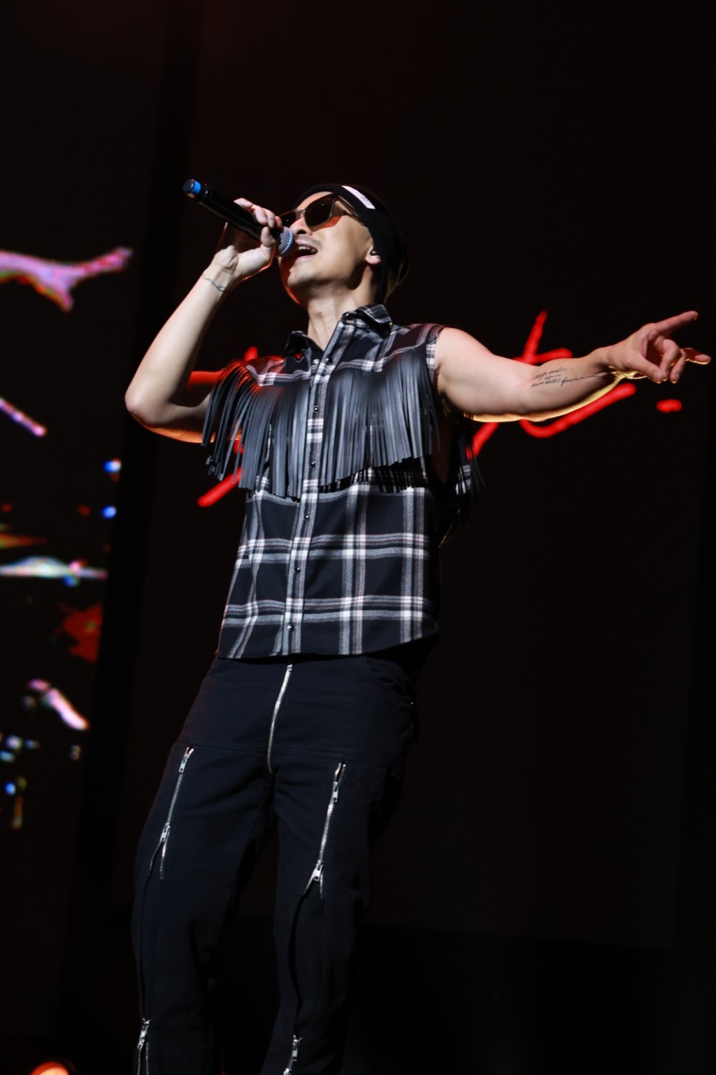 「NJ孖寶」亦有擔任「嘉賓」。 「NJ孖寶」亦有擔任「嘉賓」。