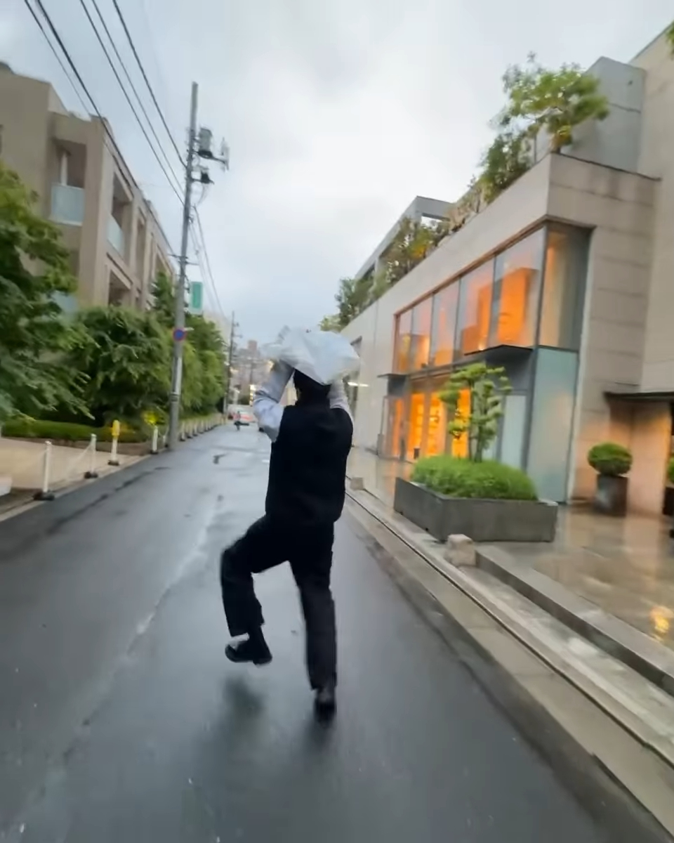 「Shou Honda」是一名日本混血男模。 「Shou Honda」是一名日本混血男模。