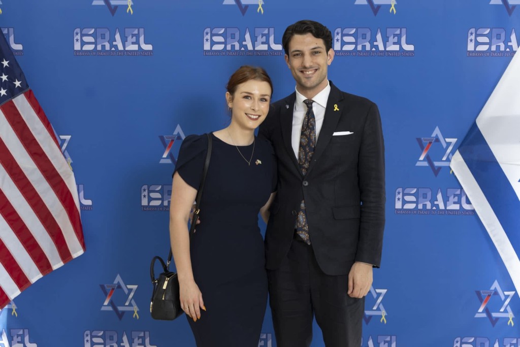 死者利斯欽斯基(Yaron Lischinsky,右)及米爾格里姆(Sarah Lynn Milgrim)。 Israel Ministry of Foreign Affairs 死者利斯欽斯基(Yaron Lischinsky,右)及米爾格里姆(Sarah Lynn Milgrim)。 Israel Ministry of Foreign Affairs