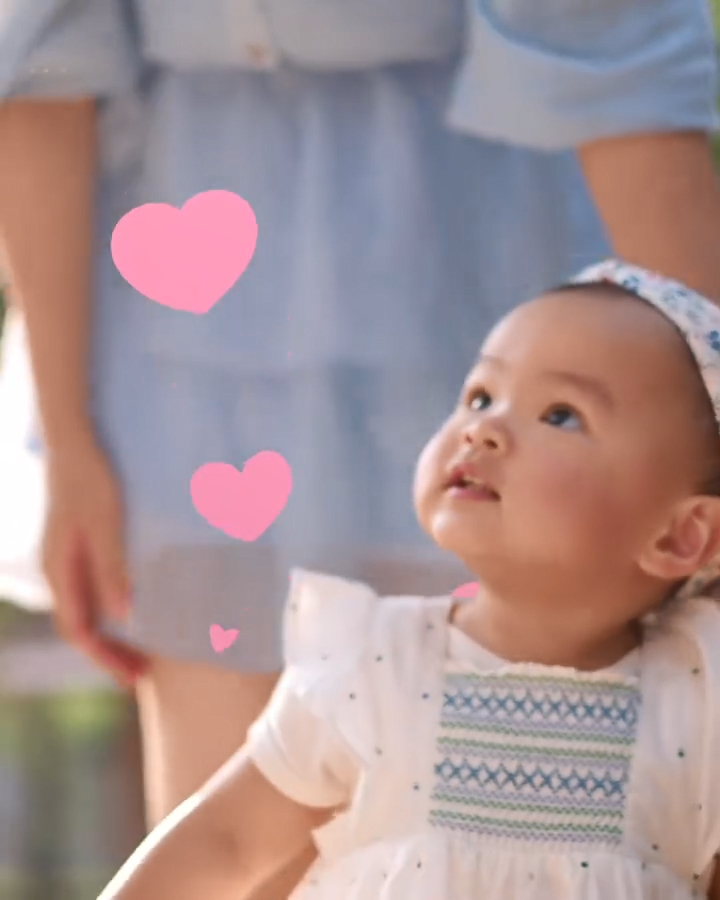朱慧敏與女兒母金檔上陣拍廣告,最小「星二代」登場。 朱慧敏與女兒母金檔上陣拍廣告,最小「星二代」登場。