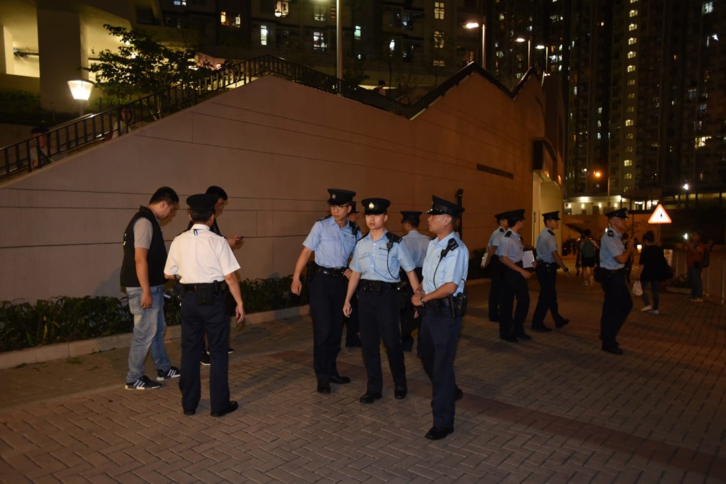 警方調查安達邨刀劫案