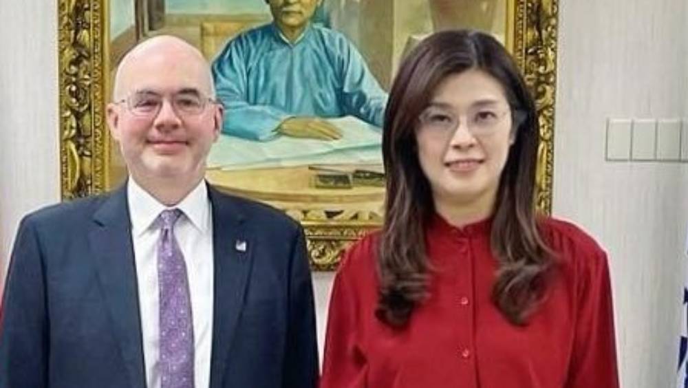 國民黨主席鄭麗文與美國在台協會處長谷立言會面。 國民黨