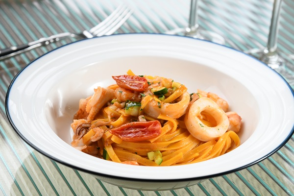 Casa Cucina & Bar｜西營盤度假風意大利餐廳 必試慢煮魷魚、蘑菇燴飯