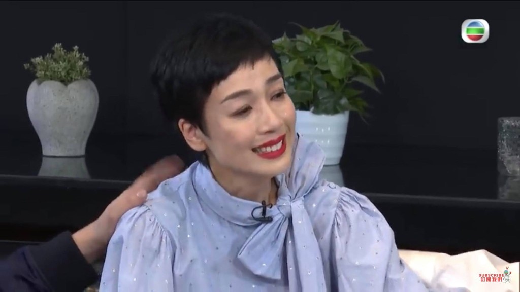 江美儀起初還笑臉死頂說沒受離婚刺激。