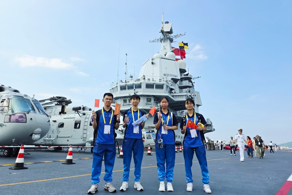 是次活動令IDYL隊員感受到解放軍部隊的專業、堅毅及無私奉獻精神。 是次活動令IDYL隊員感受到解放軍部隊的專業、堅毅及無私奉獻精神。