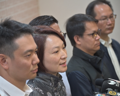 今屆區議會選舉建制派可謂潰不成軍,失去超過200個議席,僅剩59席,尤以建制大黨民建聯情況最嚴峻。 資料圖片