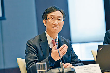 ■現任年金公司行政總裁劉應彬。