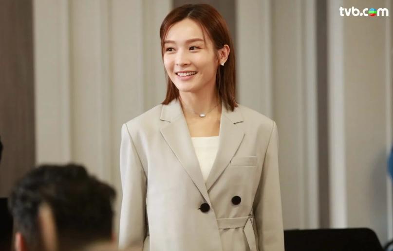 自由身李佳芯在馬來西亞拍劇，缺席TVB告別作宣傳活動。（《麻雀樂團》劇照）