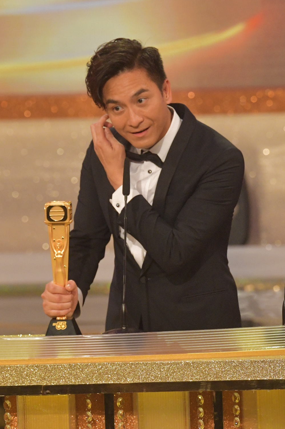 四奪獎項的馬國明獲獎次數最多的男演員，僅次於馬國明的林峯亦只是曾獲兩次獎項，可見馬國明觀眾緣極好！