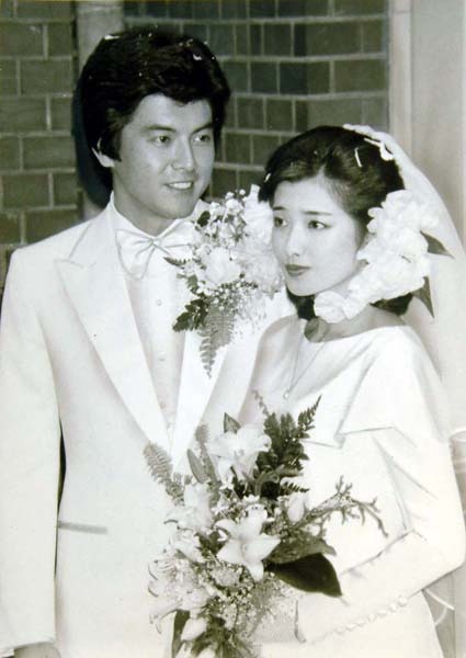 當年與三浦友和是王子與公主的童話式婚禮。