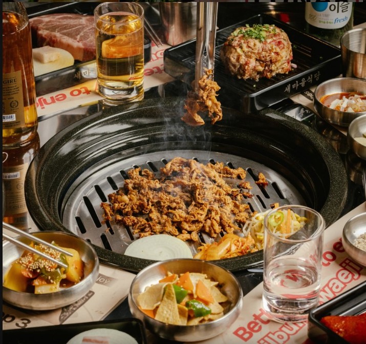 香港的韓國餐廳很多都是由韓國人開設，吸引內地遊客光顧。資料圖片