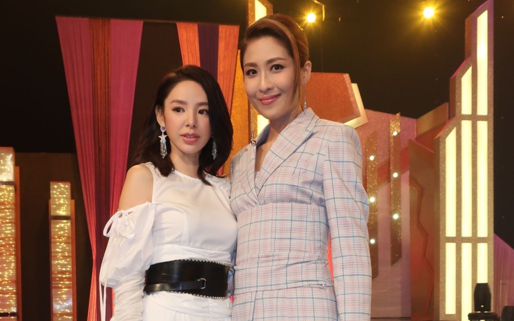 譚凱琪同陳敏之合唱《下一站天后》。