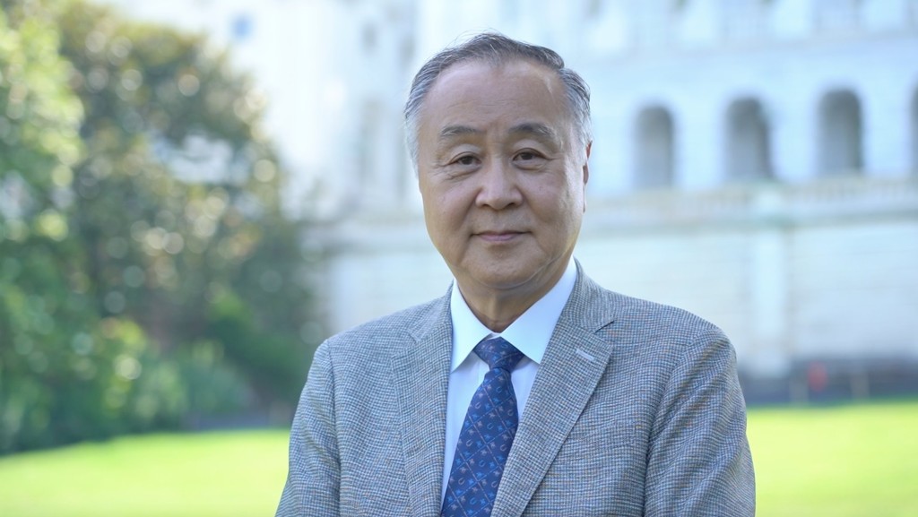 袁弓夷於2022年提出成立所謂「香港議會」。