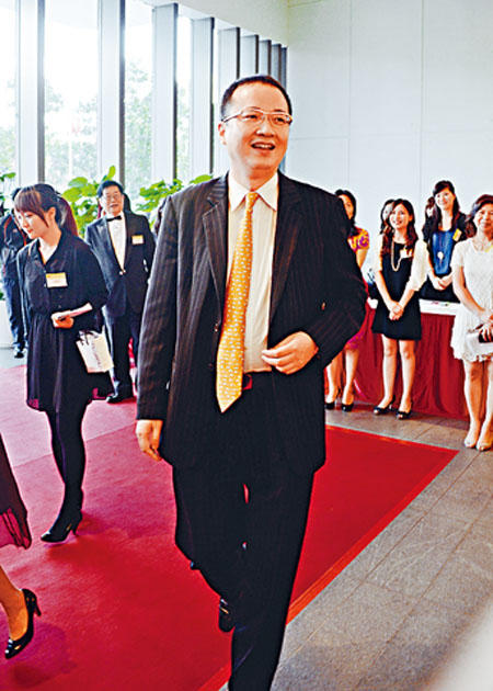 王征涉違規報告可公開