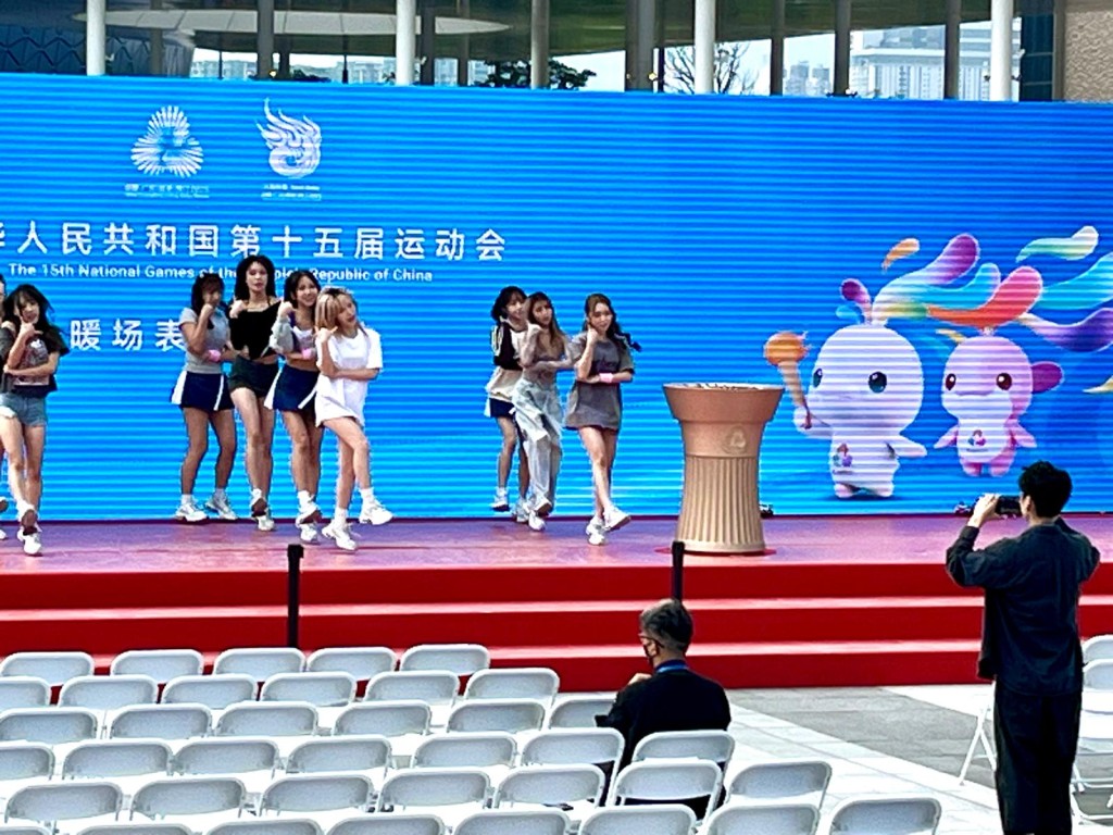 位於啟德體育園中央廣場的終點站。 位於啟德體育園中央廣場的終點站。