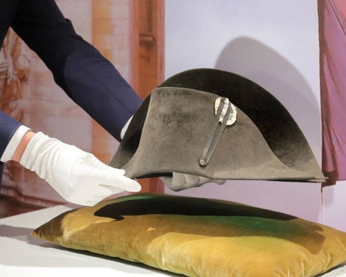 拿破侖雙角帽以1,100萬元成交	。路透社圖片