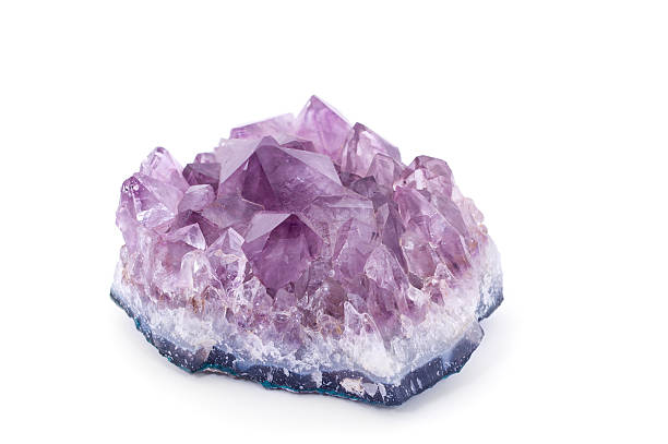 現在有水晶文化，大家可以在手上握一顆水晶球，通常傾向於紫水晶。