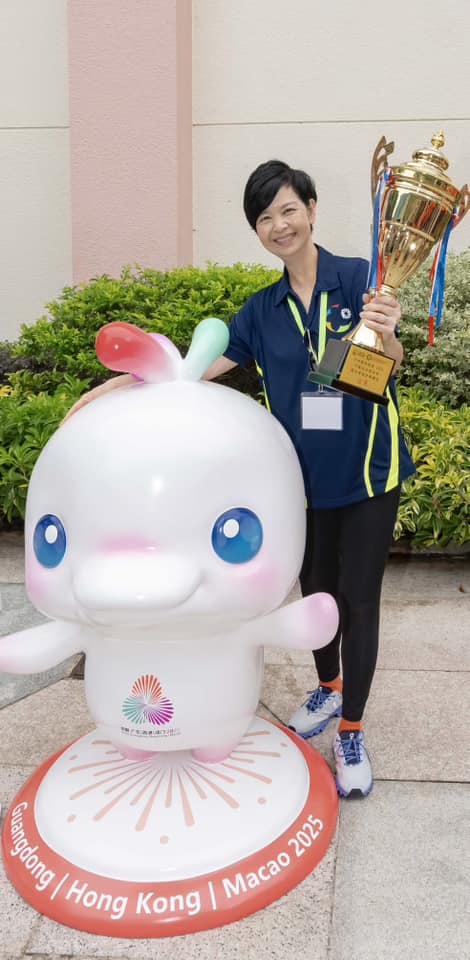 何永賢到沙田為房署龍舟隊打氣 何永賢到沙田為房署龍舟隊打氣