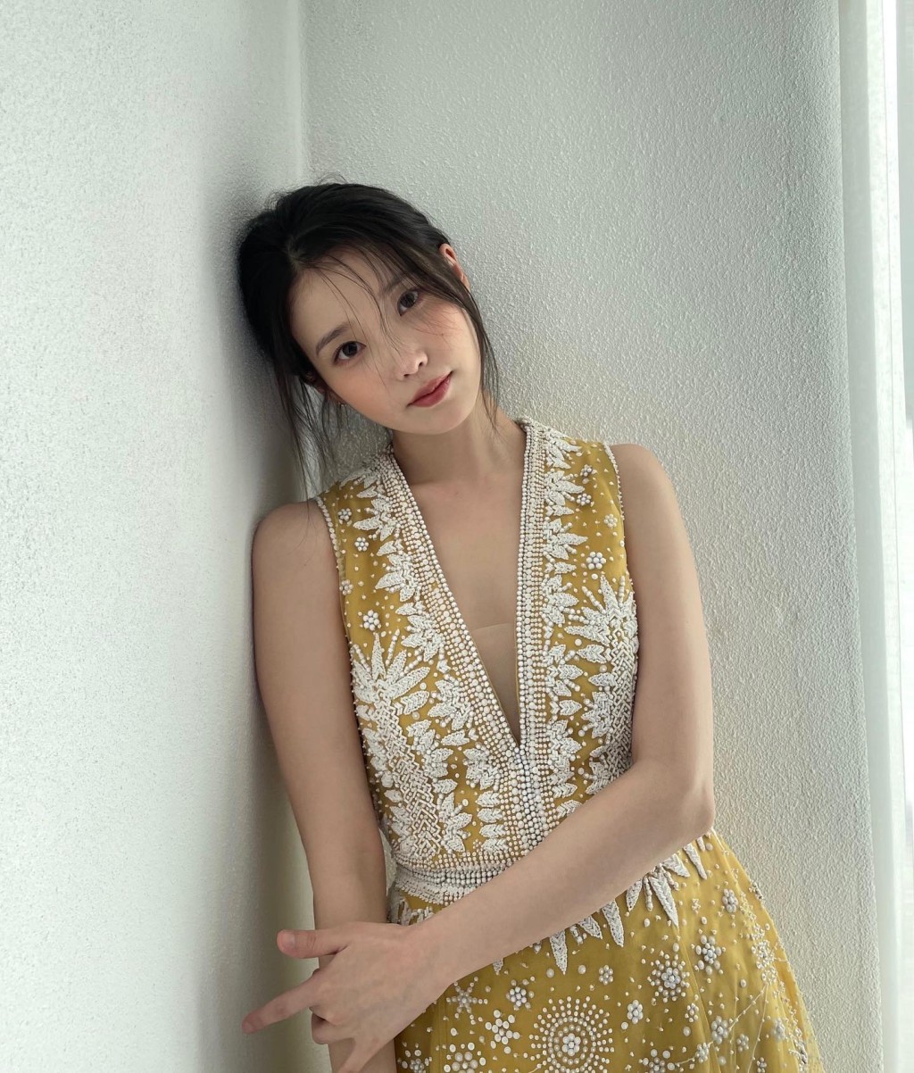韩国女歌手IU。