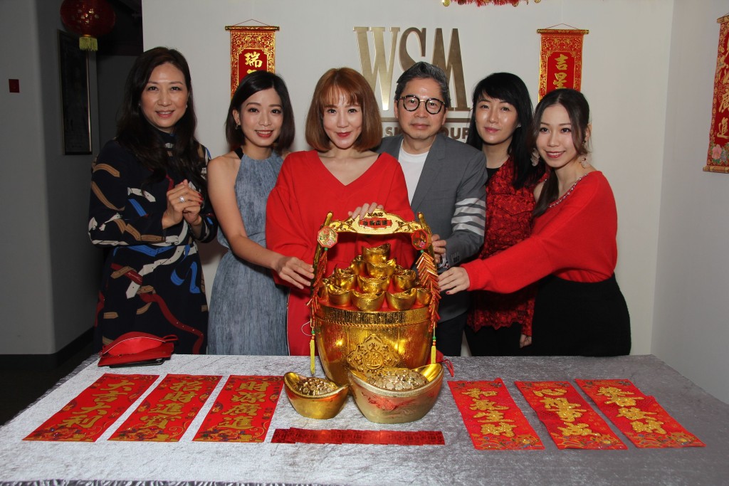姜蓓莉(左起)、歌莉雅、康華、何婉盈、候慧寧係環星唱片女將。